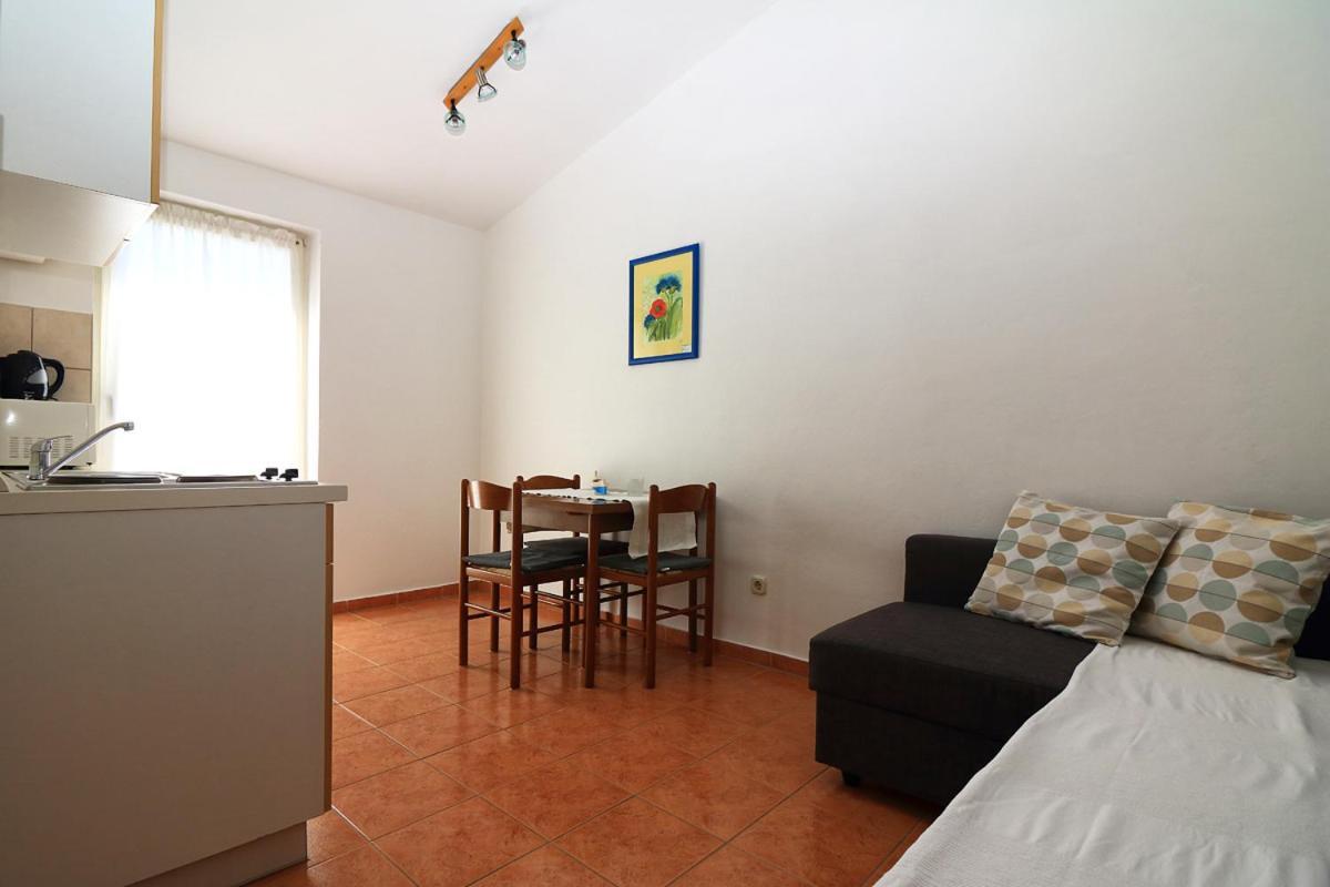 Apartmani I Sobe Josica Jezera Exterior foto