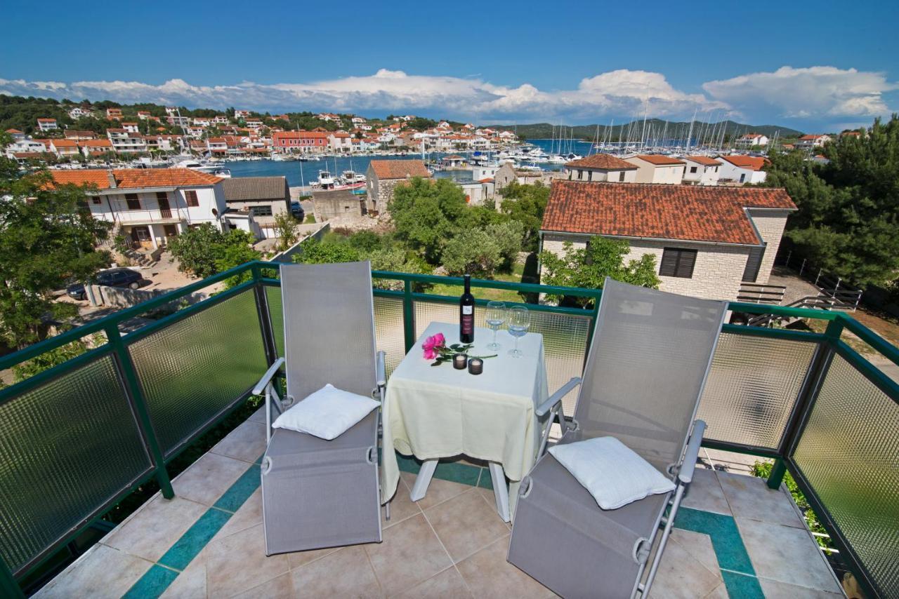 Apartmani I Sobe Josica Jezera Exterior foto