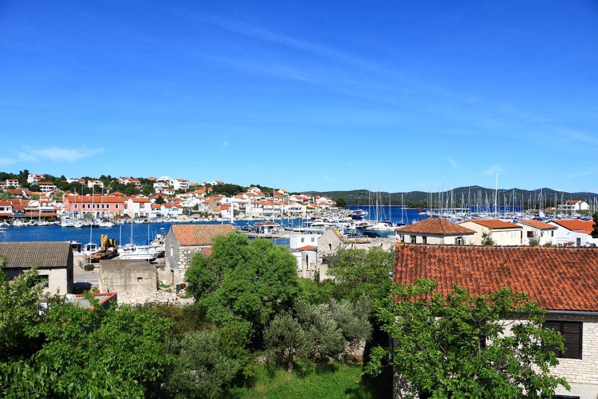 Apartmani I Sobe Josica Jezera Exterior foto